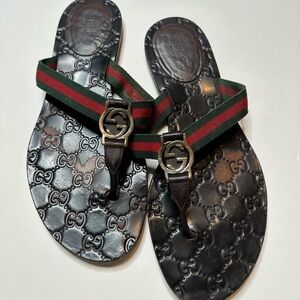 Gucci GG Thong Sandal W9